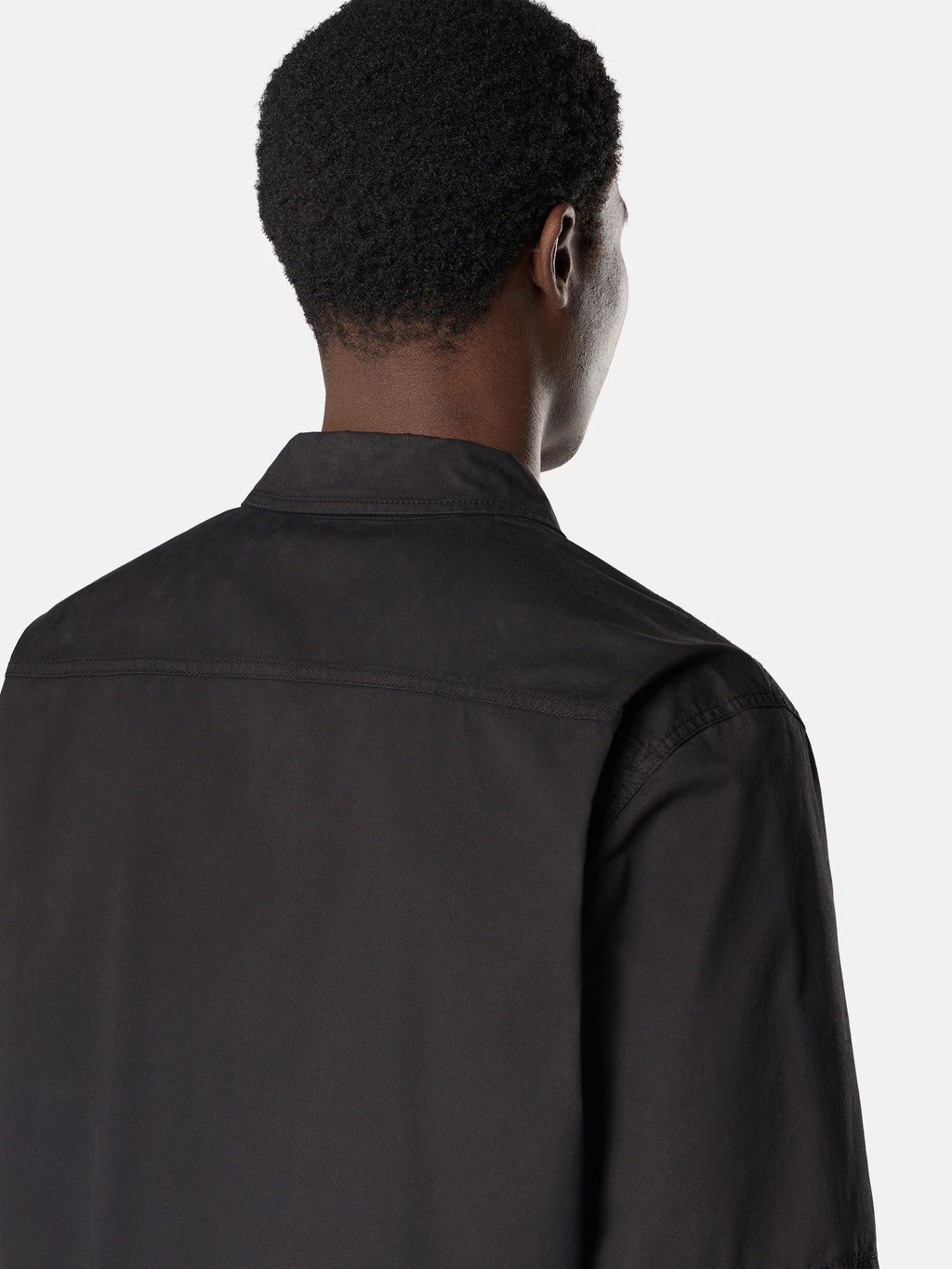 1100025 STRETCH ORGANIC COTTON TWILL Comfort-fit short-sleeve shirt with dual chest pocket