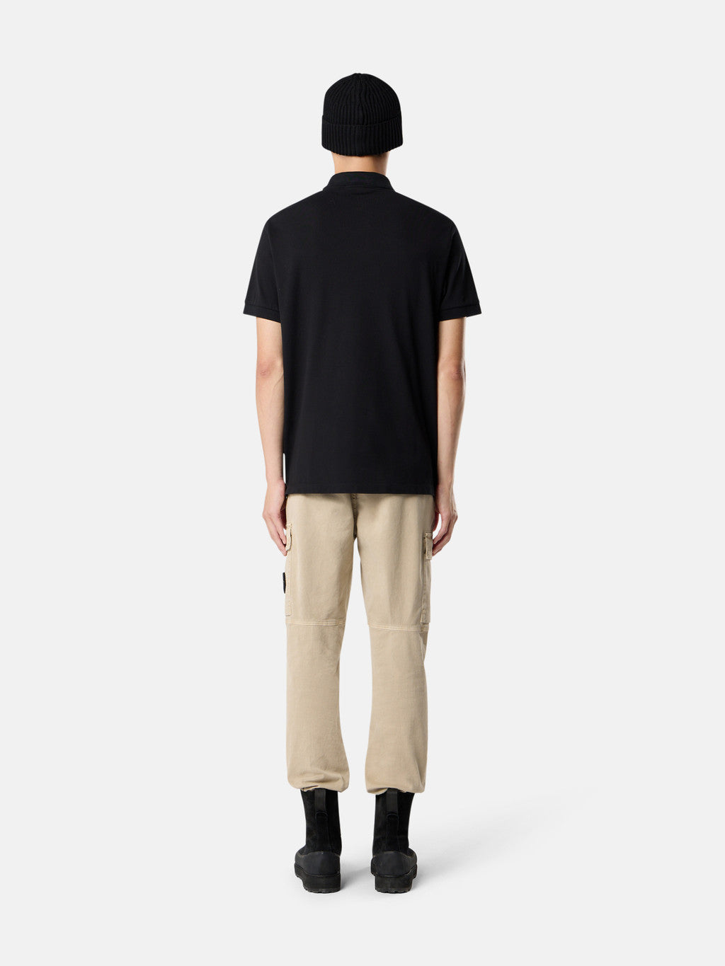 2200005 95% ORGANIC COTTON / 5% ELASTANE PIQUÉ Slim-fit short-sleeve polo shirt with Compass patch