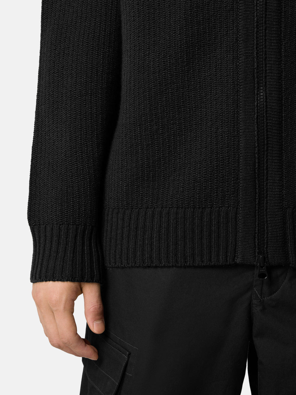 5100077 CASHMERE_STONE ISLAND GHOST Hooded zip-up jumper with raglan sleeves and ribbed trims