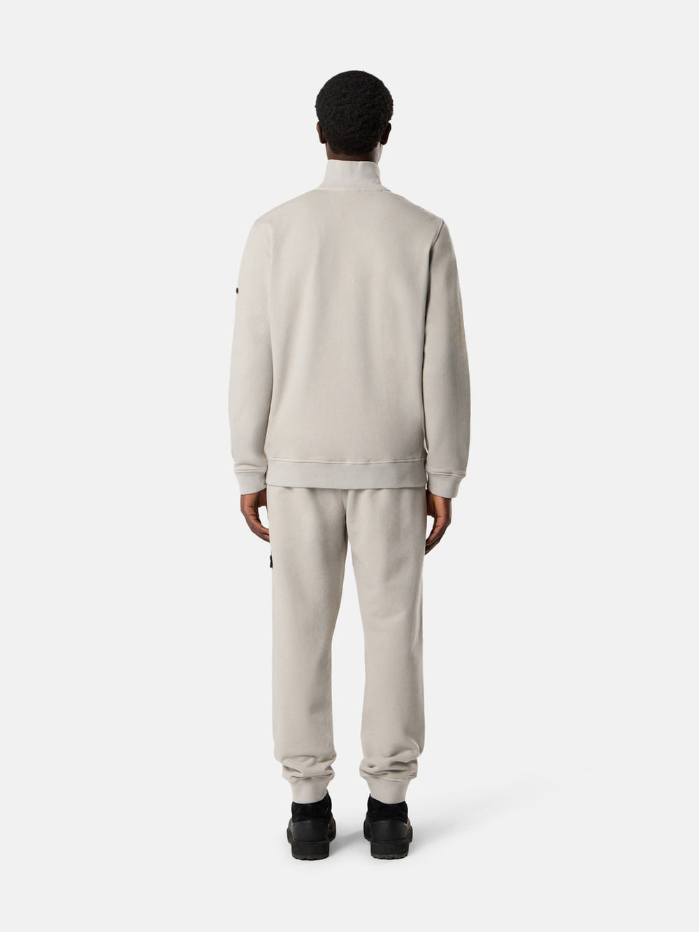 6200012 BRUSHED ORGANIC COTTON FLEECE Regular-fit joggers with pockets and elasticated cuffs